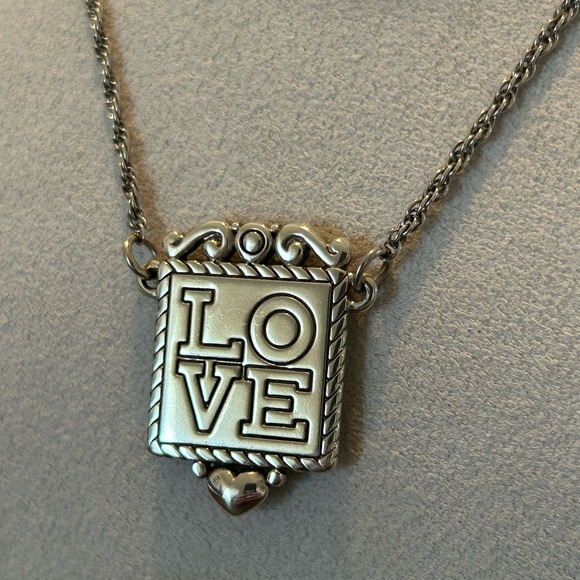 ❤️ BNWOT Brighton 2 piece SET “LOVE”  Reversible Necklace and Bracet❤️ - Picture 10 of 15